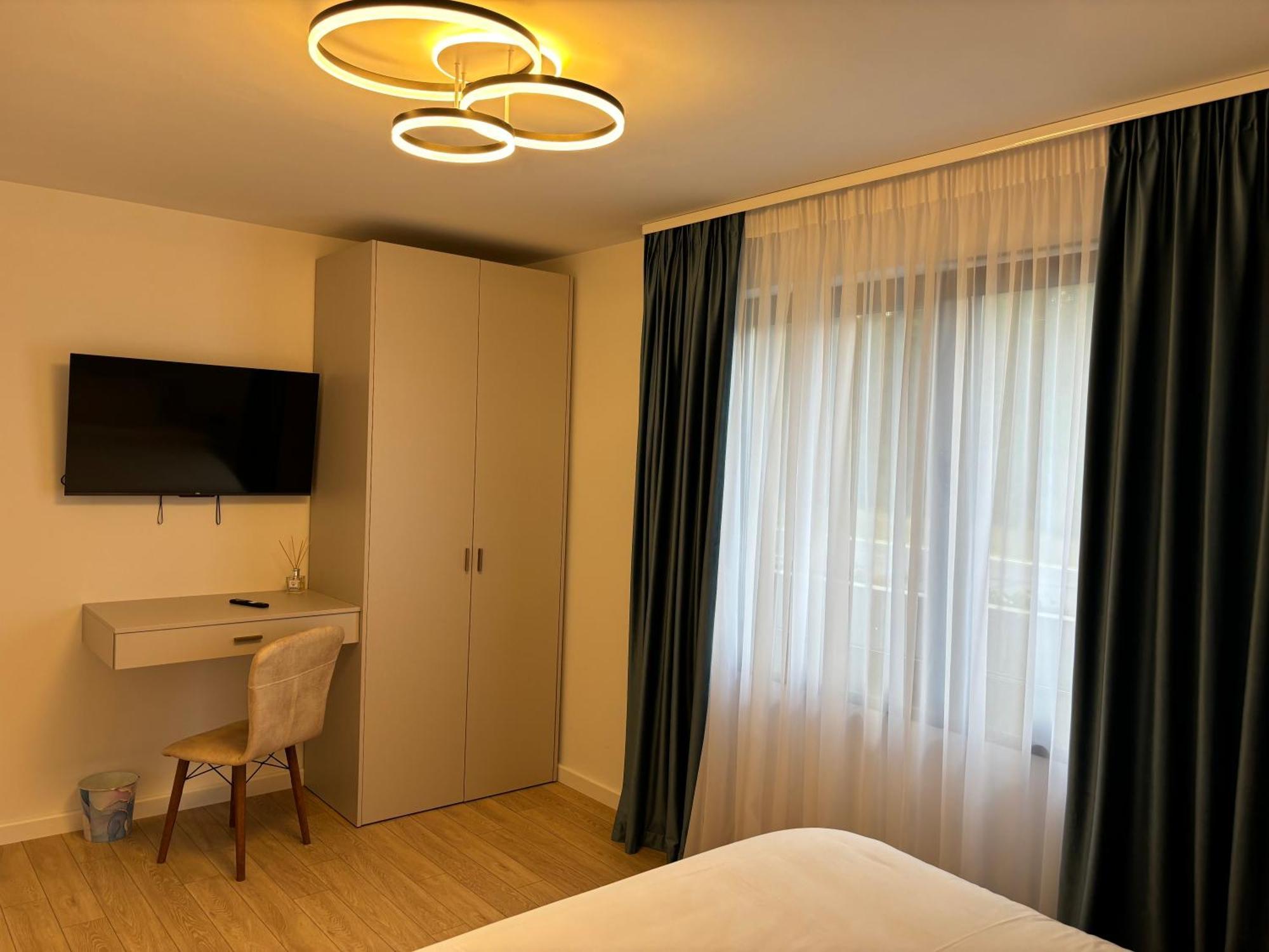Albert Residence Aparthotel Grand Chalet With Free Spa Access To Alpin Resort โปยานาบราซอฟ ภายนอก รูปภาพ